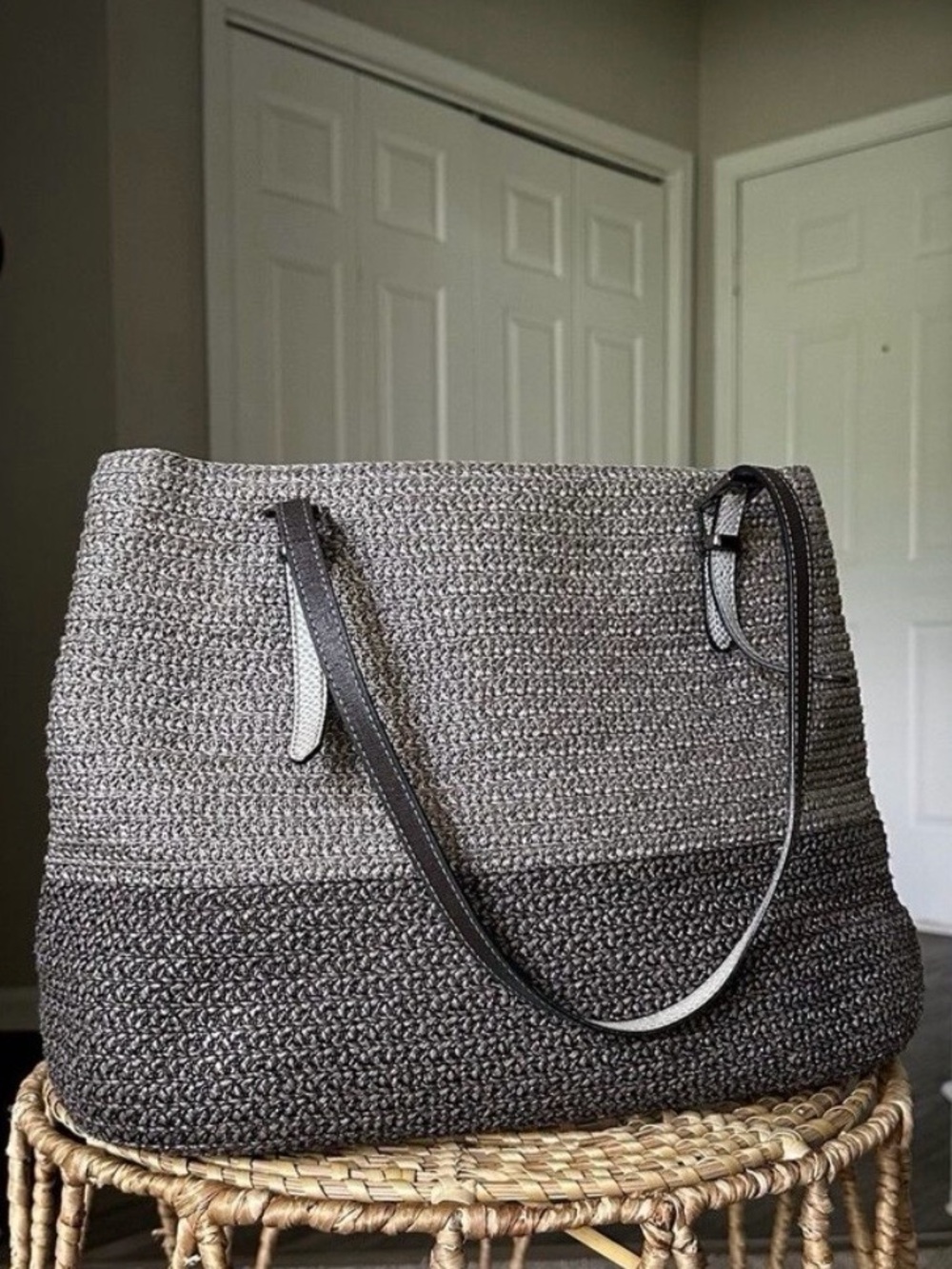 Eric Javits Silver Raffia Woven Tote Shoulder Bag - Picture 2 of 11